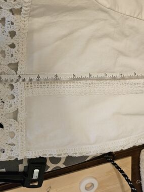 Boston Proper Cream Crochet-Trim Women’s Shorts